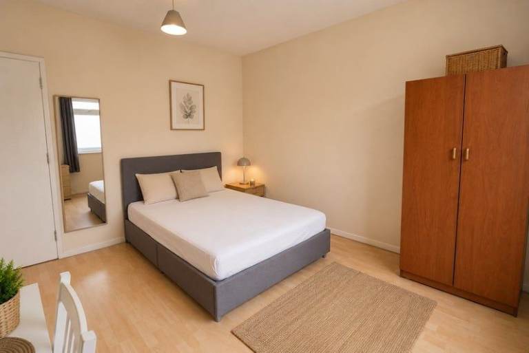 LEEDS DSS UC LCW PIP BENEFITS DOUBLE ROOM