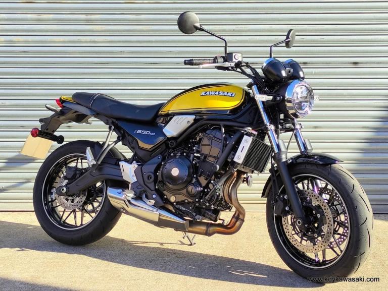 2025 Kawasaki Z650RS in Black/Yellow