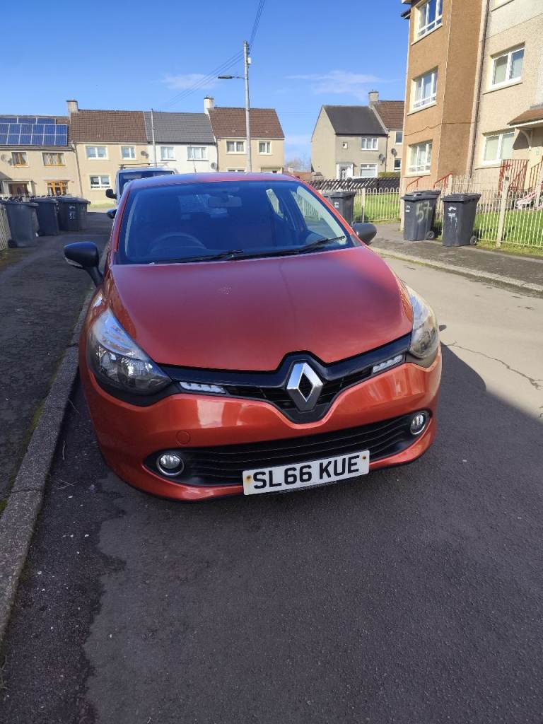 Renault Clio 66 plate 
