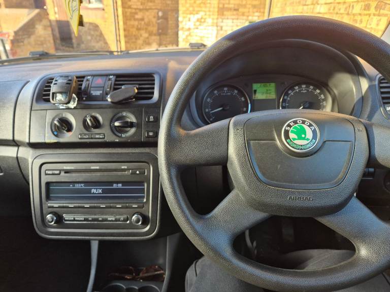 Skoda, FABIA, Hatchback, 2011, Semi-Auto, 1197 (cc), 5 doors