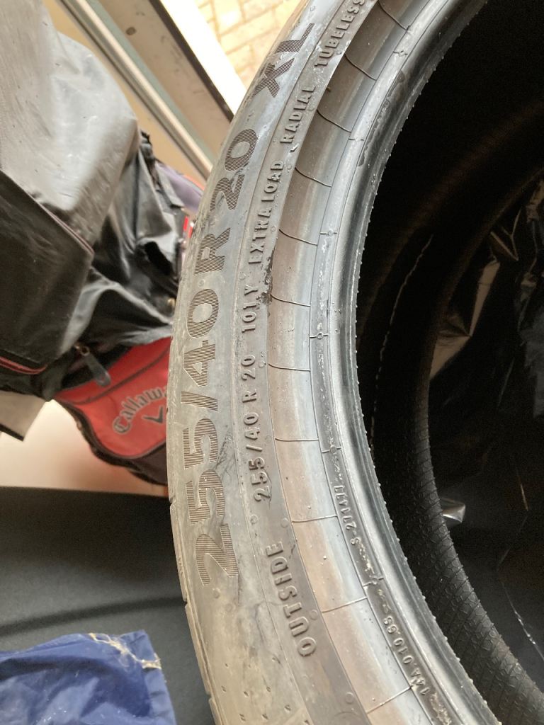 Less than 100 miles used tyres 255/40R