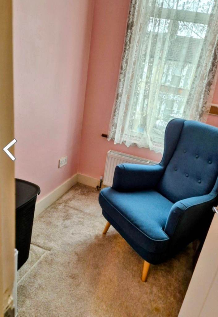 Bed Sit Box Room Without Bed Available for Rent in Ilford.