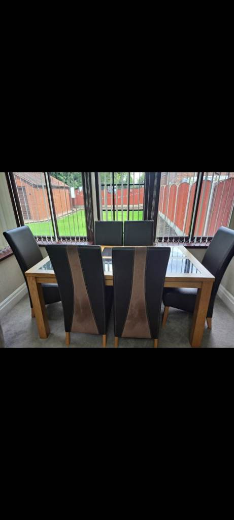 Dining table and chairs 