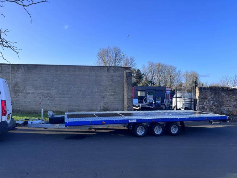 BRAND NEW NIEWIADOW 5,5M x 2,1M TRI AXLE MARS FLATBED TRAILER/CAR TRANSPORTER 3500KG
