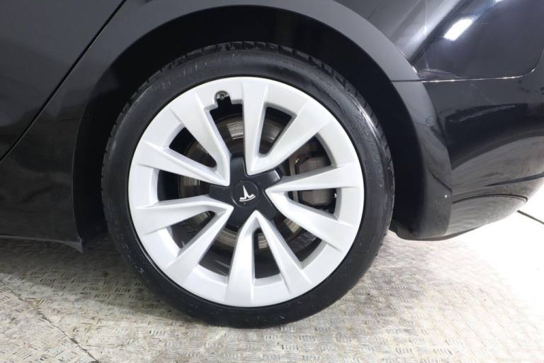 2021 Tesla Model 3 (Dual Motor) Long Range Auto 4WDE 4dr Saloon ELECTRIC Automatic