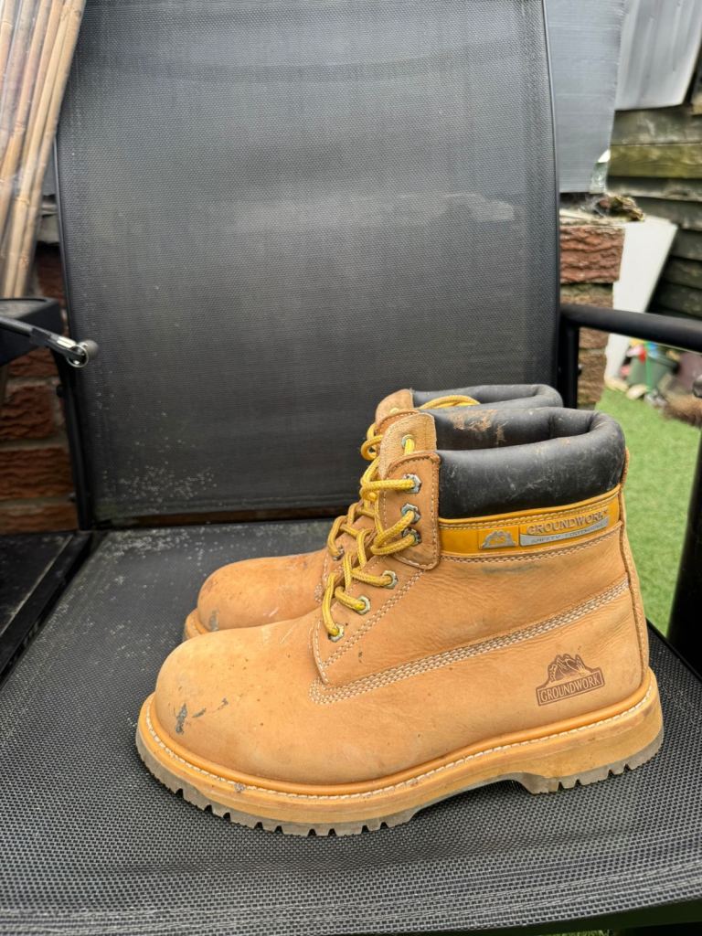 Men’s working boots 