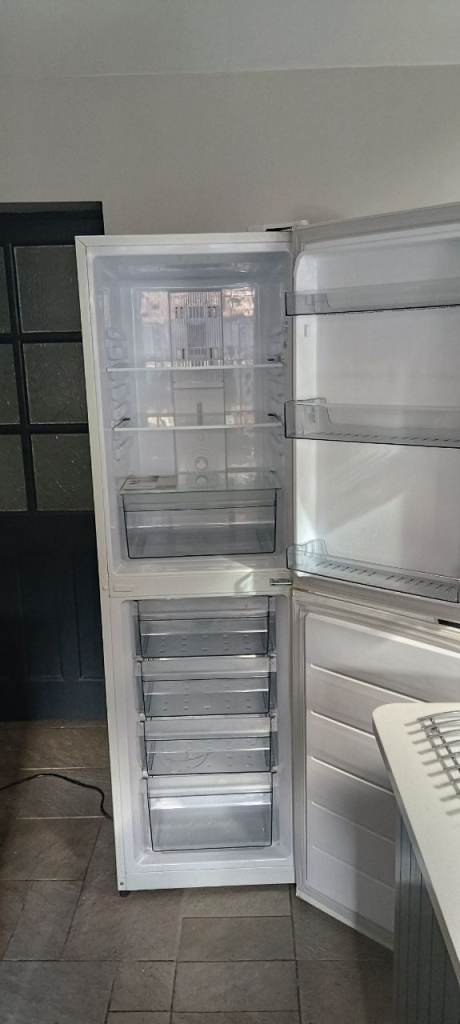 Daewoo Fridge freezer 