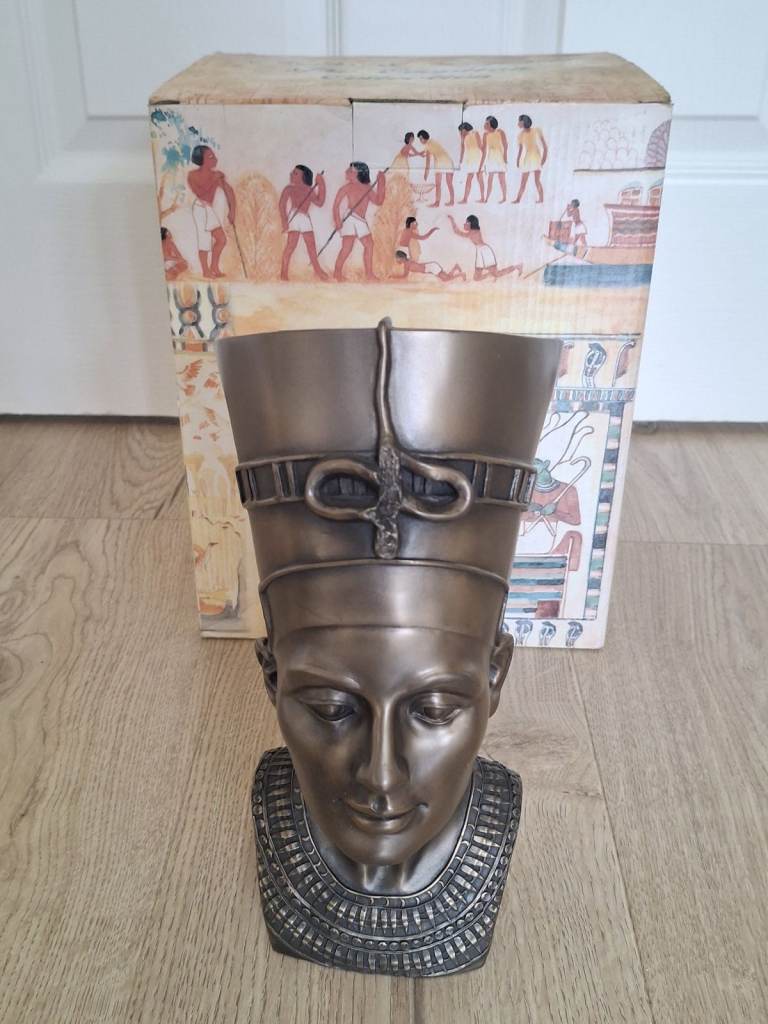 Nefertiti Figurine, Myths And legends Egyptian Collection, Boxed