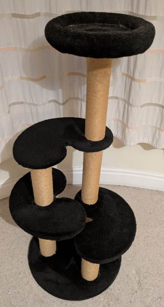 Multi-layer cat tower