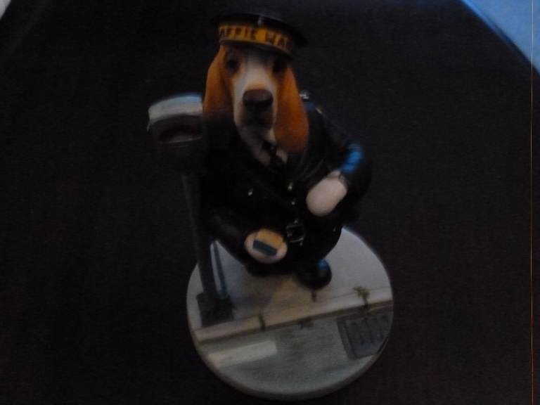 UNIQUE COLLECTORS ITEM IN MINT CONDITION,OF SPECIAL INTEREST FOR DOG LOVERS