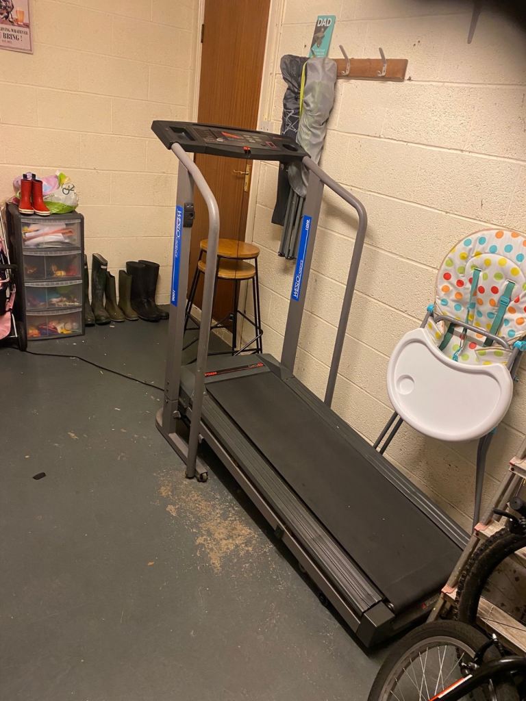 Folding treadmill