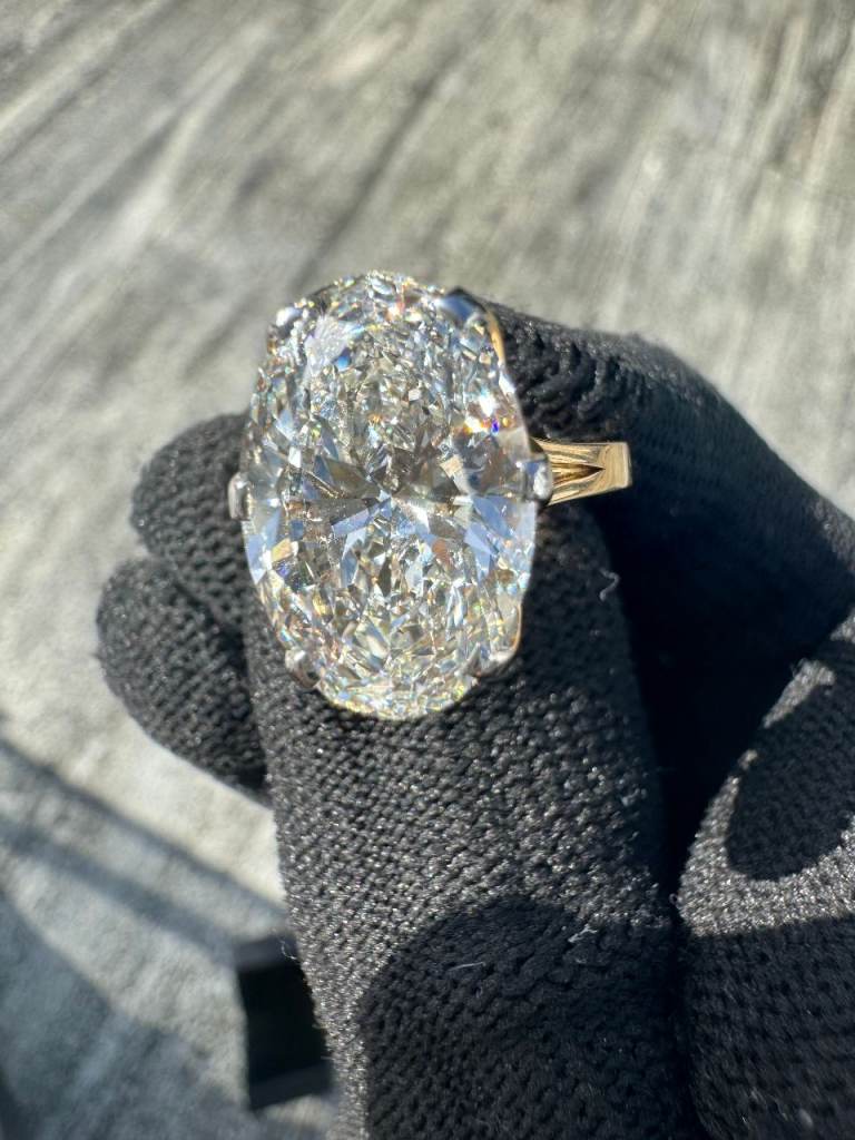 8 Carat Oval Lab Diamond Engagement Ring | VVS2 IGI Certified | 14k Yellow Gold |