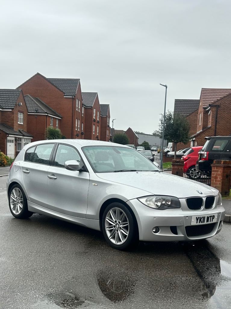 BMW, 1 SERIES, Hatchback, 2011, Manual, 1995 (cc), 5 doors
