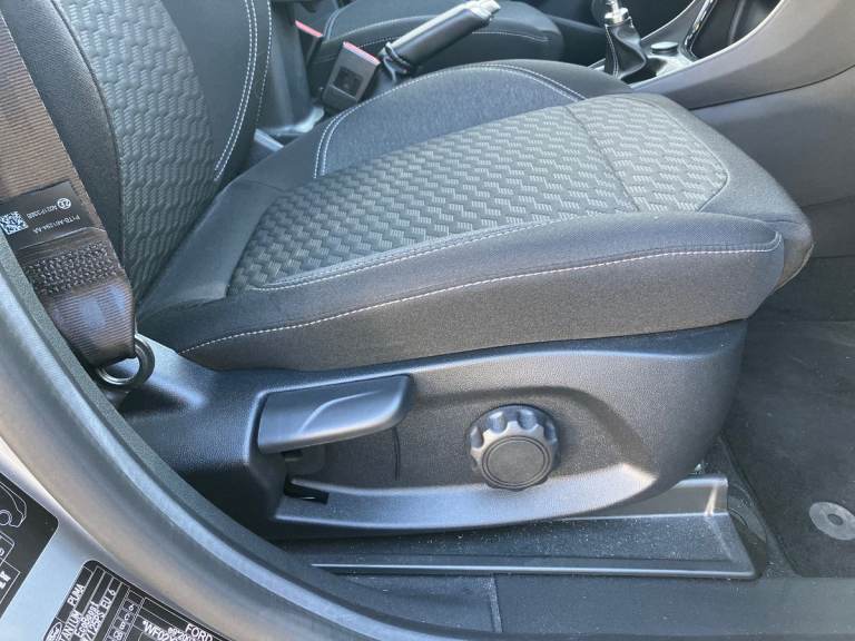 2023 Ford Puma Puma Titanium Des 5 Door 1.0L EcoBoost 125PS mHEV 7 Speed Automatic 5 Door PETROL ...