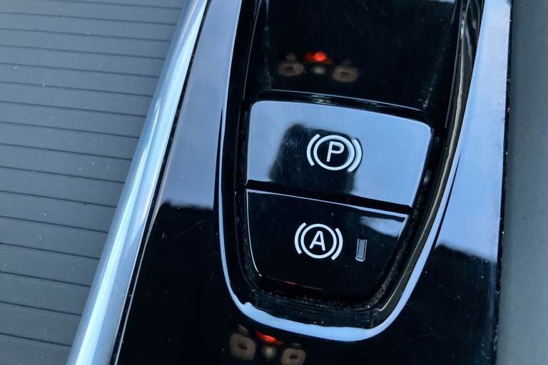 2022 Volvo V60 2.0 B3P Core 5dr Auto [7 speed] Estate PETROL Automatic