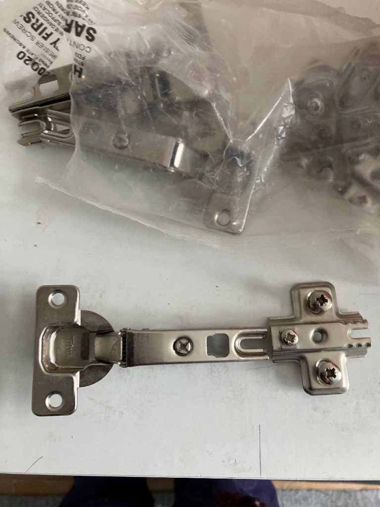 Kitchen hinges 