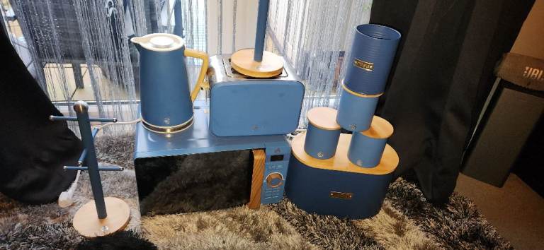 Blue microwave kitchen set 
