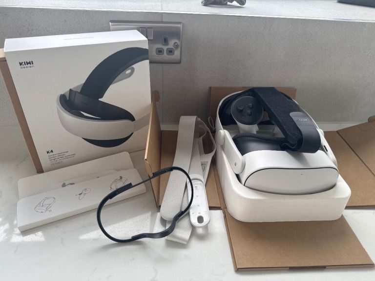 Meta Quest 3s with upgraded head strap – NEARLY NEW