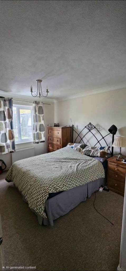 Double room near Bourne end station 