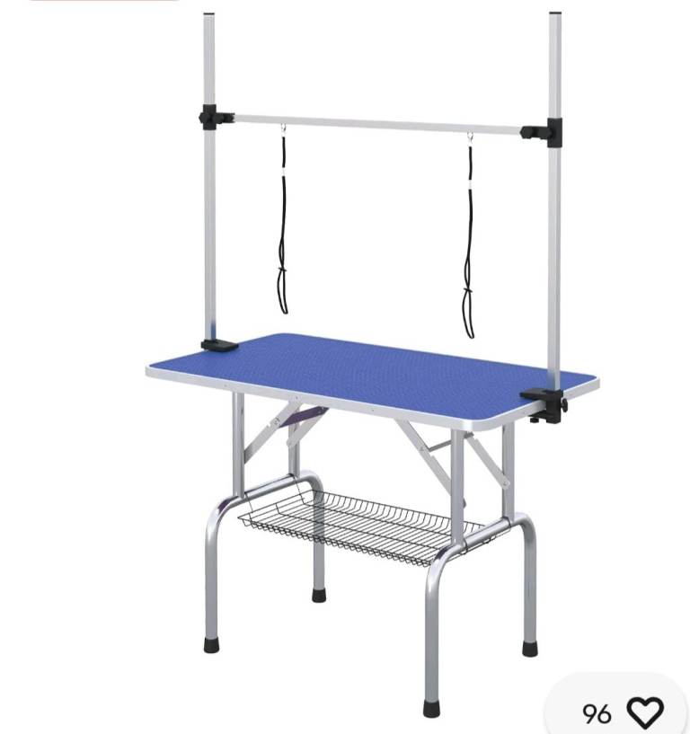 Dog grooming table 