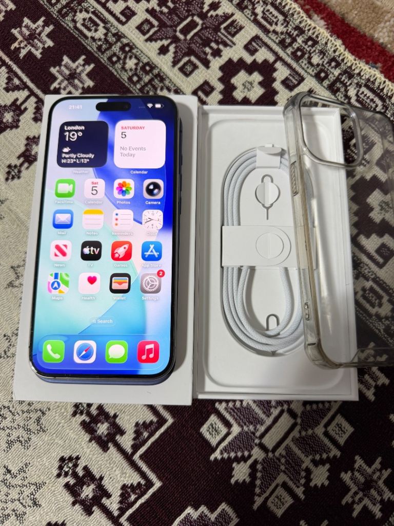 iPhone 15 Pro Max 256GB – Black, As Good As New