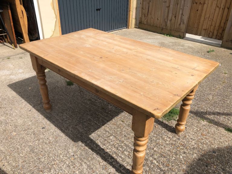 VINATGE SOLID PINE FARMHOUSE/VICTORIAN STYLE 6 SEATER DINING TABLE ,FREE LOCAL DELIVERY