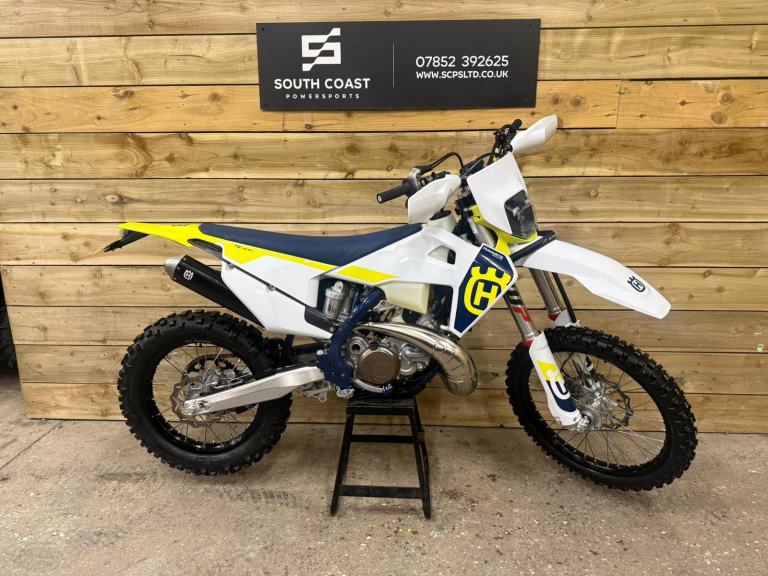 HUSQVARNA TE 300 2023 ENDURO BIKE VERY LOW HOURS