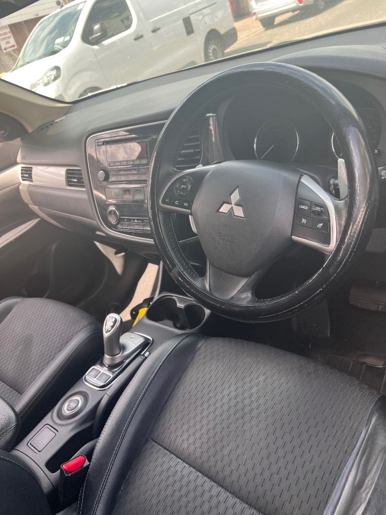 Mitsubishi, OUTLANDER, Estate, 2015, Other, 1998 (cc), 5 doors