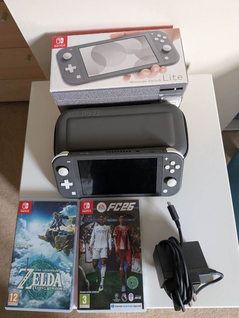 Nintendo Switch Lite Grey | EA 26 | Zelda Tears of the Kingdom | Carry case
