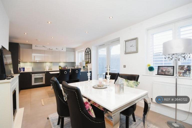 4 bedroom house in Ashford Place, Chelmsford, CM1 (4 bed) (#2640722)