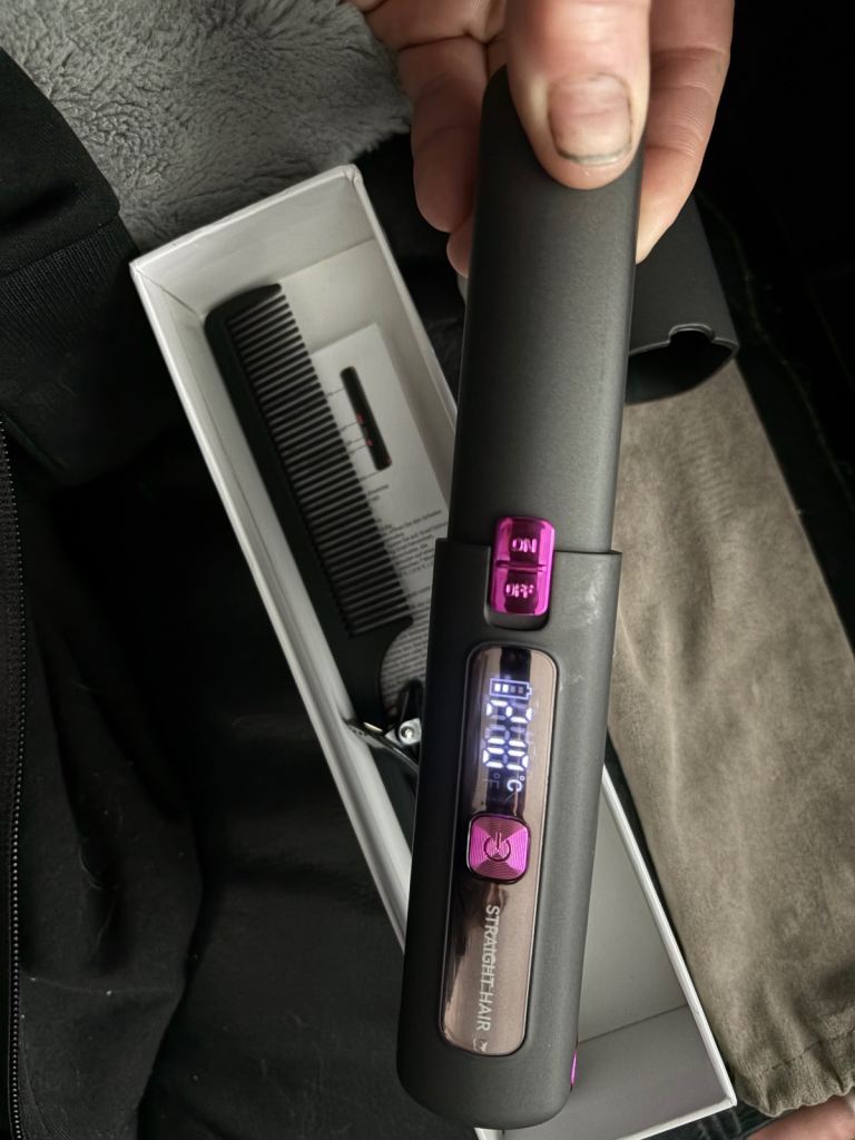 Wireless Hair Straightener with Comb – New