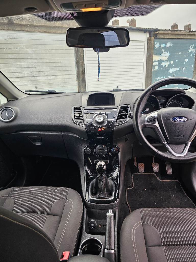 Ford, FIESTA, TITANIUM Hatchback, 2016, Manual, 998 (cc), 5 doors