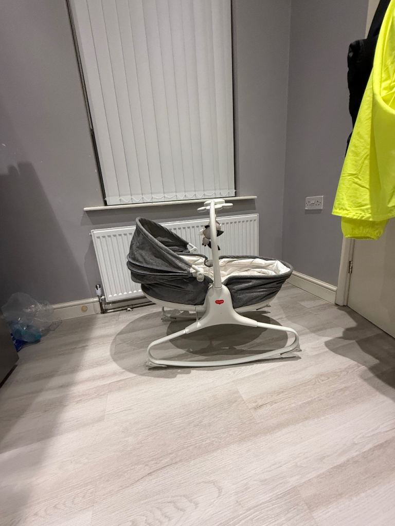 Tiny Love Rocker, 0+ Months, Up to 9 kg, Music & Lights, 3 Reclining Positions