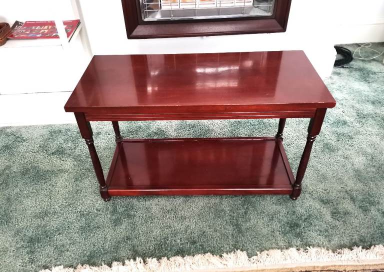 Mahogany Coffee Table in Good Condition 81L x 36w x 46cm high 