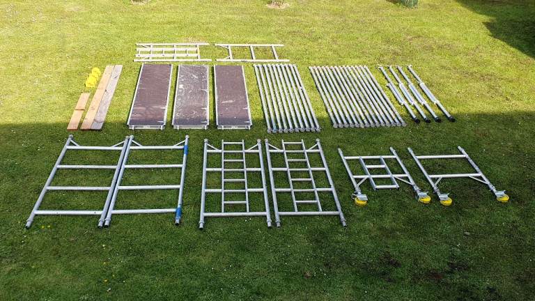 Boss aluminium scaffold tower