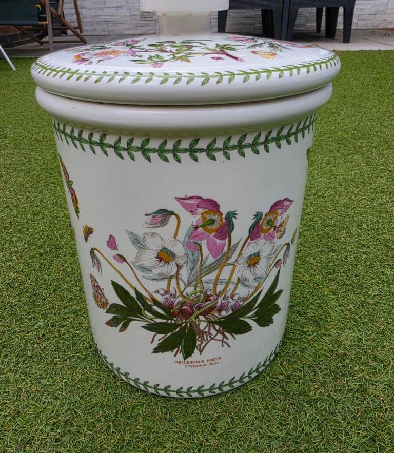 Vintage Portmeirion Botanic Garden Christmas Rose Ceramic Lidded Jar