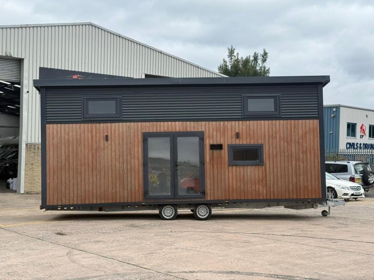 Tiny House Pro * HOUSE ON WHEELS * AIR B N B * SELF BUILD * CHALET * STATIC * 