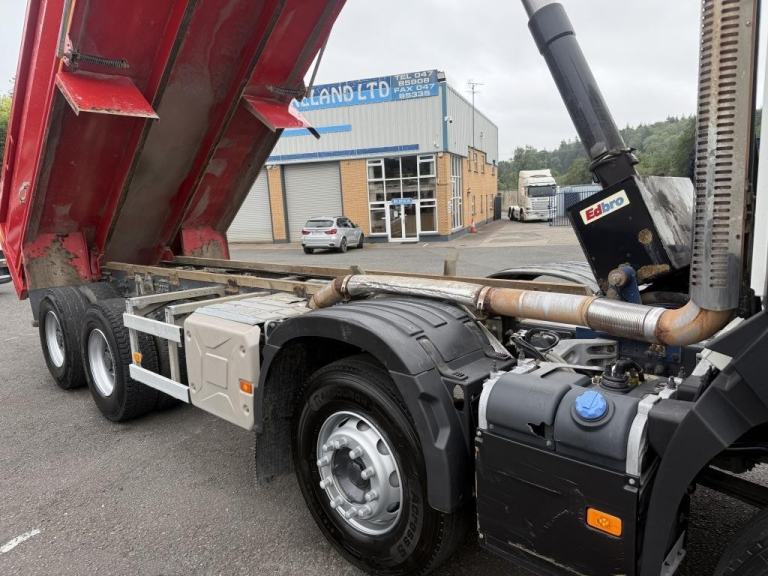 2022 RENAULT K440 8X4 32T TIPPER