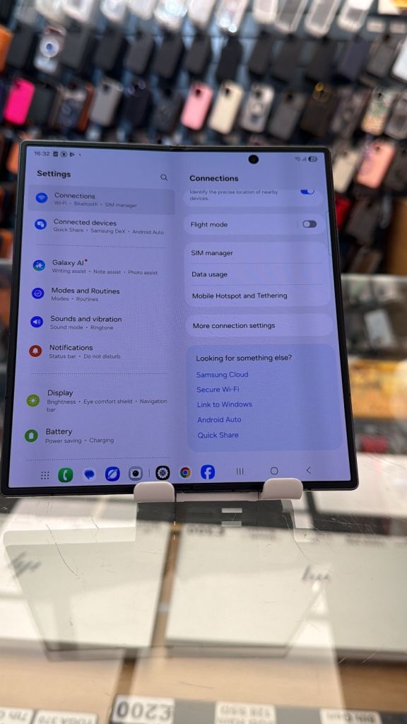 Samsung Galaxy Z Fold 7 ,512 Gb  – Phantom Black, As Good As New