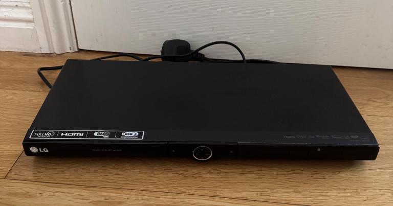 LG DVX582H DVD Player, includes Dolby Digital 