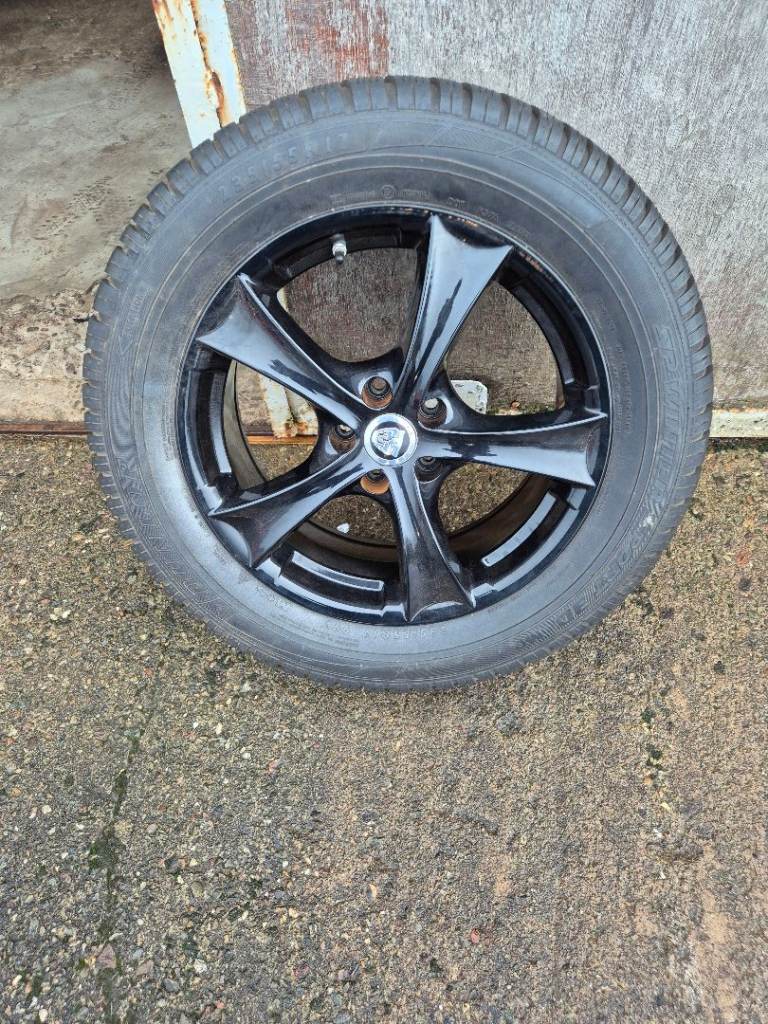 Jaguar wheels with winter tyres 