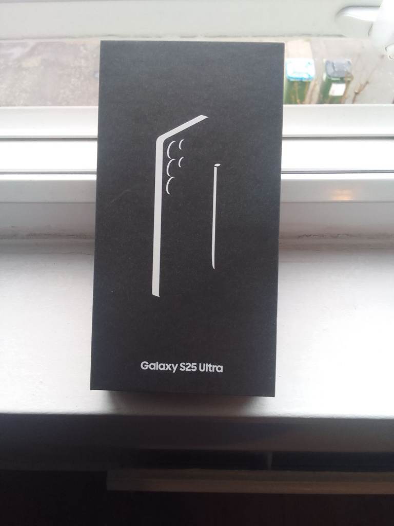 Brand New Sealed Samsung Galaxy S25 Ultra 512GB Titanium Black