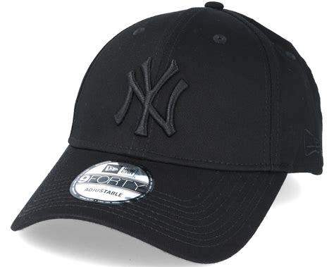 NEW ERA NY YANKEES 9FORTY CAP IN BLACK W BLACK NY MOTIF. ADJUSTABLE,BRAND NEW WITH LABELS/PACKAGING