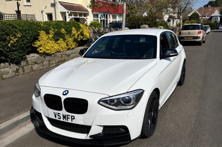 BMW, 1 SERIES, Hatchback, 2013, Manual, 1995 (cc), 5 doors