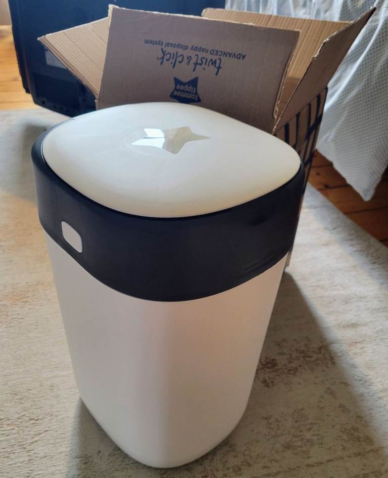 Tommee Tippee Twist and Click Advanced Nappy Bin