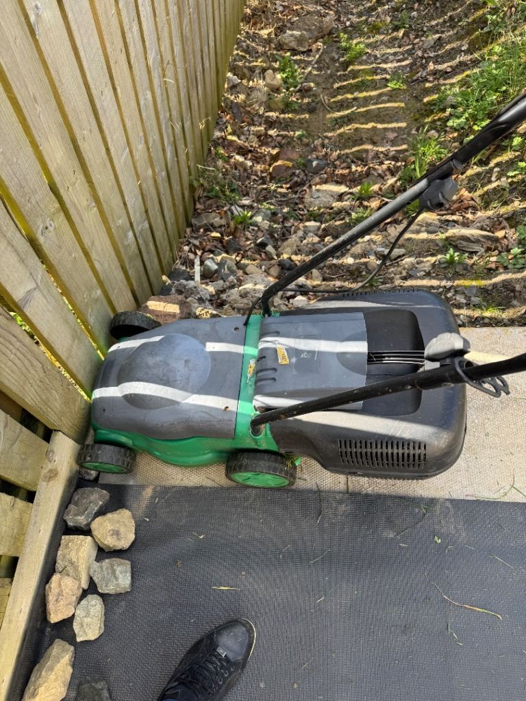 Lawnmower 