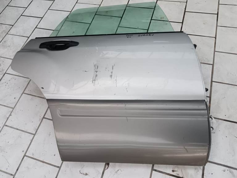 Rh rear door Subaru Forester