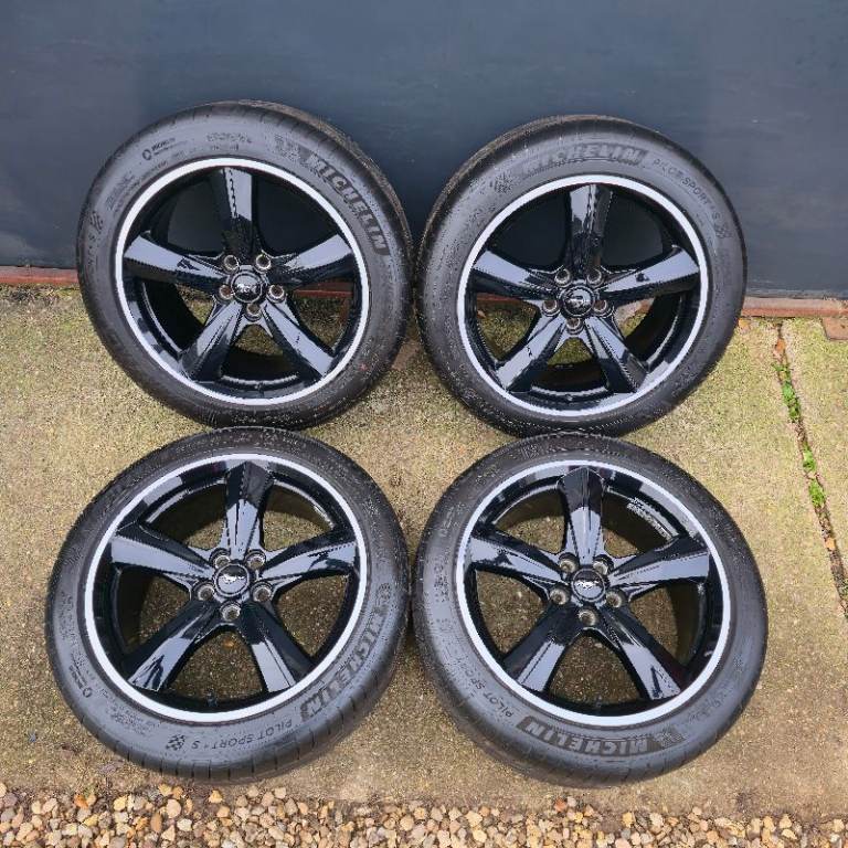 Ford Mustang Bullitt 19" Alloy Wheels Genuine 