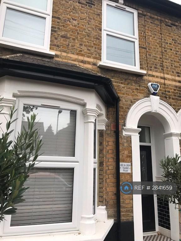 2 bedroom flat in Tyndall Road, London, E10 (2 bed) (#2841659)