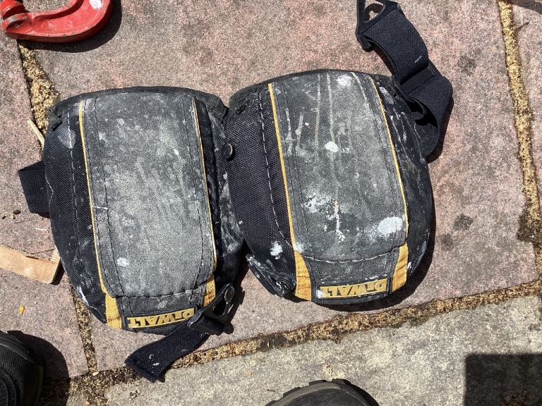Dewalt knee pads